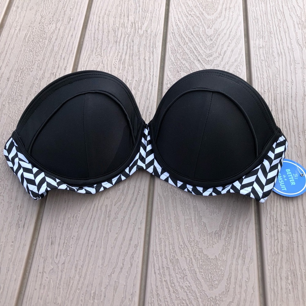 Swimsuits for All Black White Strapless Bikini Top